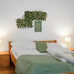 Elegant 2BR Apartment - near Bahnhof Wien Meidling